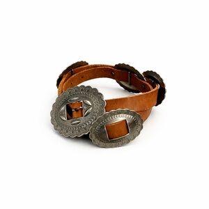 EUC! VINTAGE!!  American Living Brown Leather Belt with Silver Conchos Size S